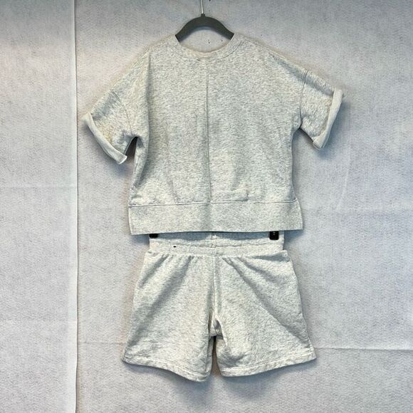 NIKE Girl’s Outfit Set Kids Medium Heather Gray Cropped Sweatshirt & Shorts 2 Pc - Picture 10 of 11